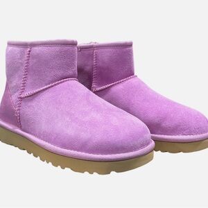 UGG Classic Mini II in Bright Pink